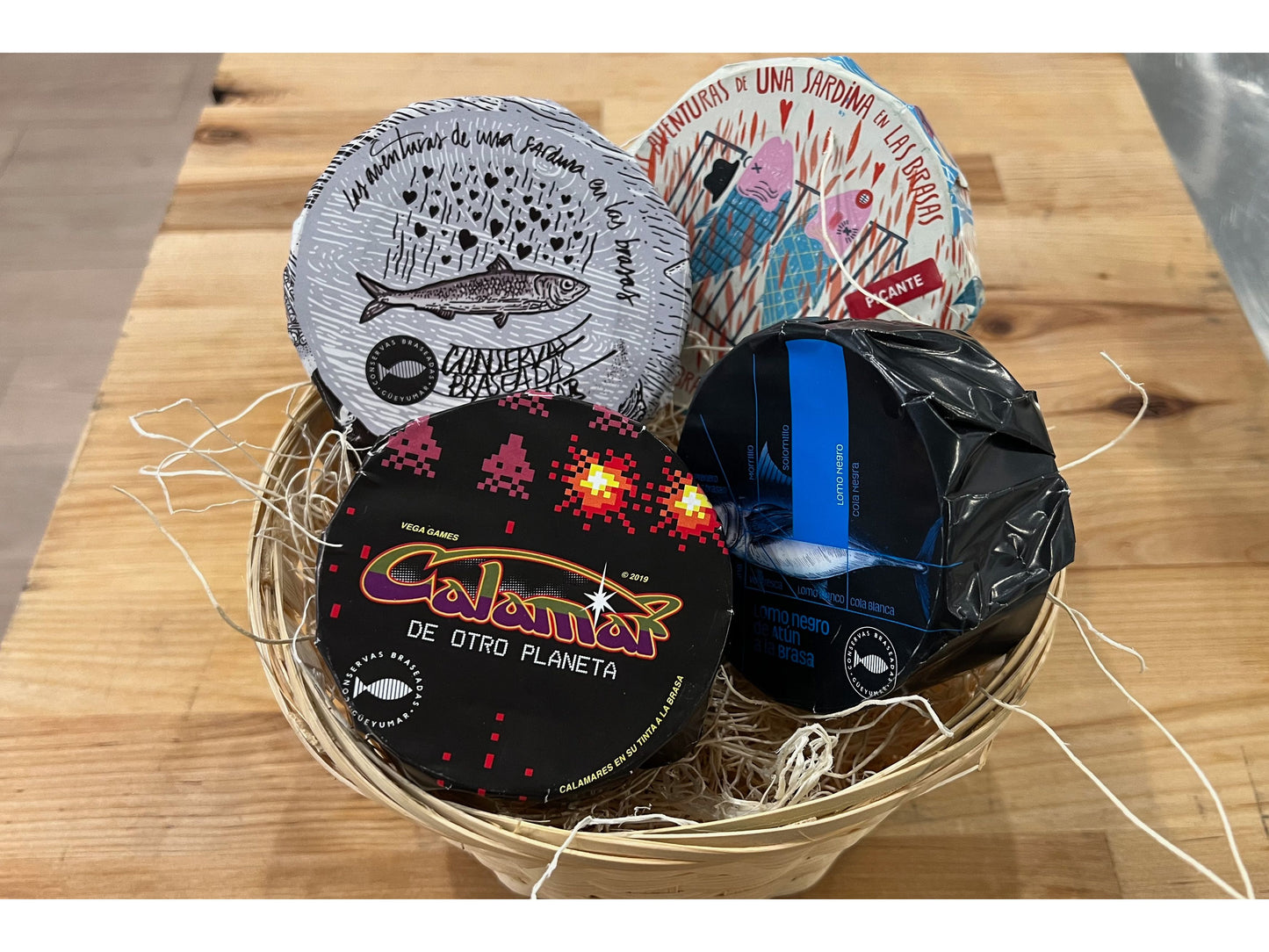 Tinned Fish Güeyu Mar Gift Basket