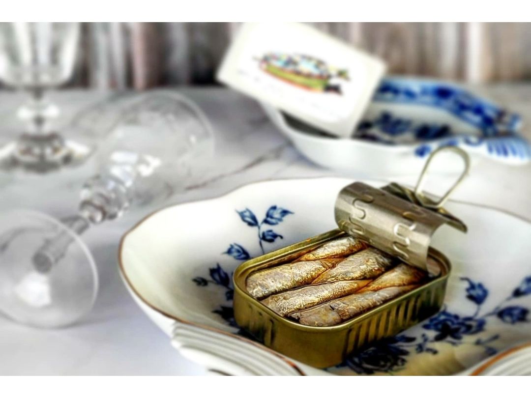 José Gourmet Smoked Small Sardines